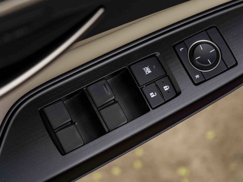 Used 2019 Lexus ES 350 w/ Premium Package image 40