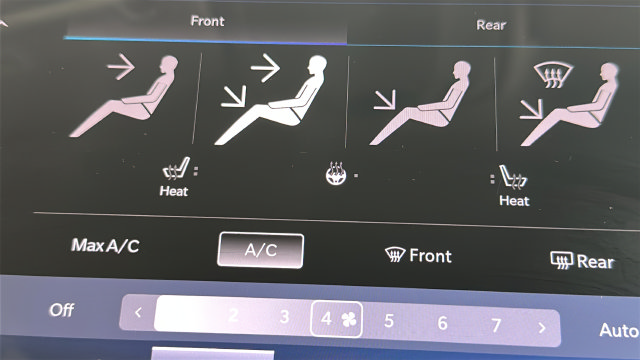 Used 2024 Chrysler Pacifica Limited FWD image 29