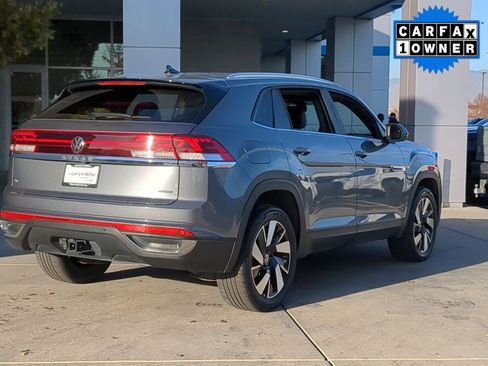 Used 2024 Volkswagen Atlas Cross Sport SE image 6