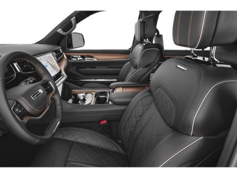 Used 2025 Jeep Grand Wagoneer 4WD w/ 8-Passenger Seating Package image 8