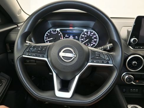 Used 2024 Nissan Sentra SV FWD image 13
