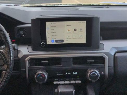 Certified 2024 Toyota Tacoma SR5 AWD/4WD image 18