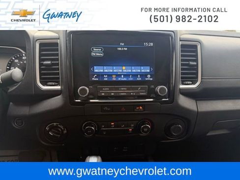 Used 2024 Nissan Frontier SV image 17