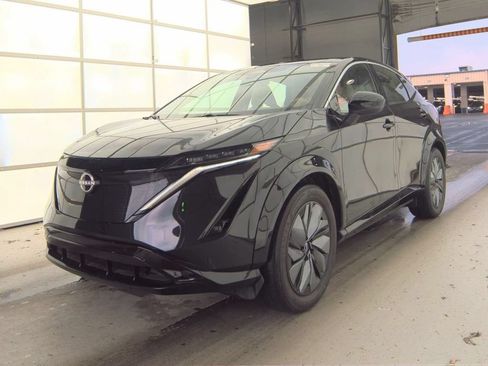 Used 2023 Nissan Ariya FWD image 1