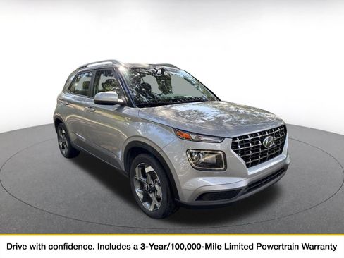 Used 2026 Hyundai Venue SEL FWD image 1