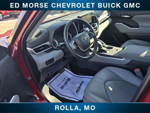 Used 2023 Toyota Highlander XLE image 13