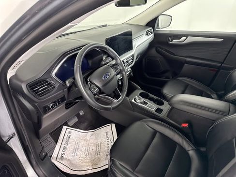 Used 2024 Ford Escape Platinum image 24