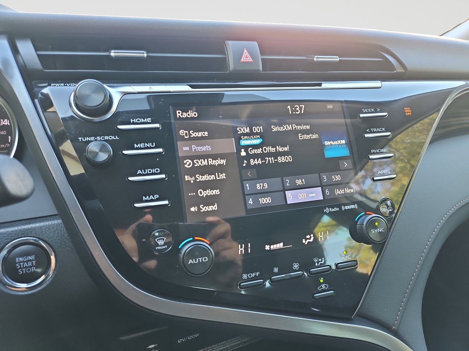 Used 2019 Toyota Camry XLE FWD image 25