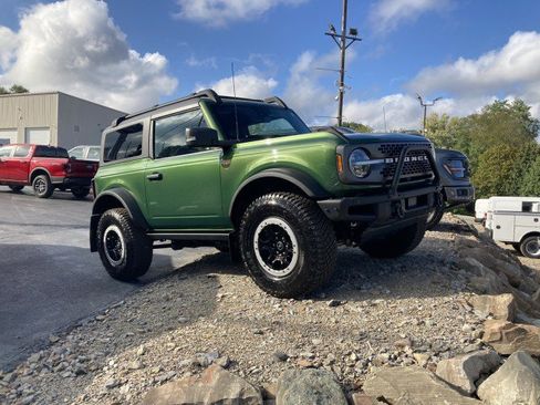 Used 2023 Ford Bronco Badlands image 23