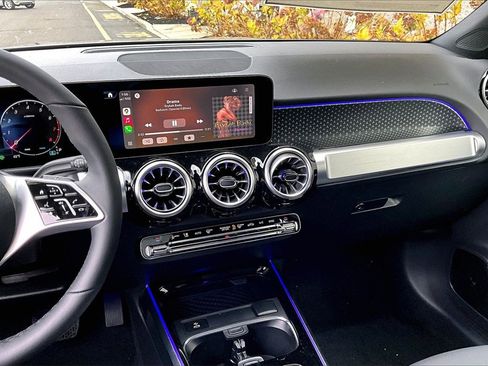 New 2026 Mercedes-Benz GLB 250 4MATIC image 7