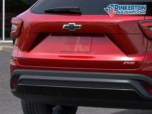 New 2026 Chevrolet Trax RS w/ Sunroof Package image 14