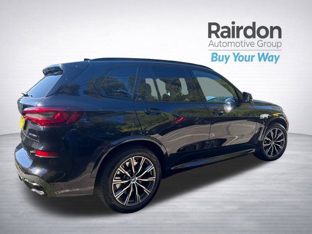 Used 2022 BMW X5 xDrive45e w/ M Sport Package AWD/4WD image 7