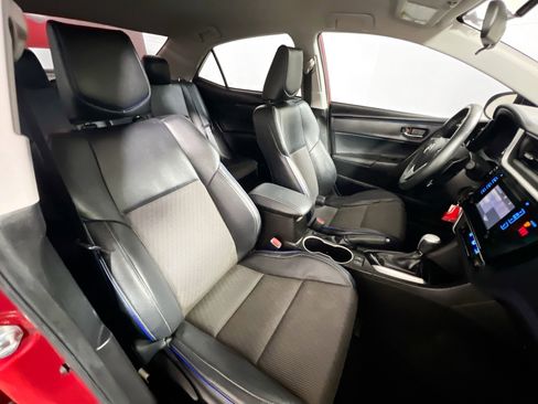 Used 2018 Toyota Corolla SE image 30