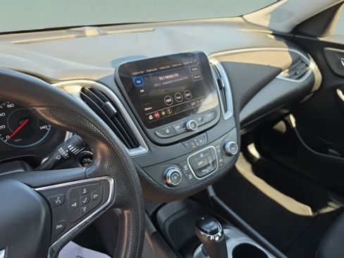 Used 2020 Chevrolet Malibu LS image 15