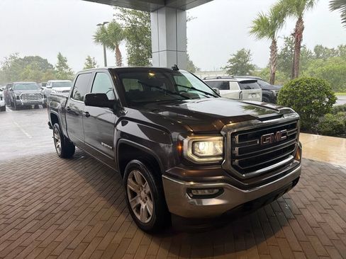 Used 2016 GMC Sierra 1500 SLE w/ SLE Value Package AWD/4WD image 2