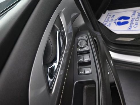 Used 2022 Chevrolet Traverse LT w/ LT Premium Package FWD image 13