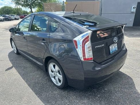 Used 2013 Toyota Prius Five FWD image 5