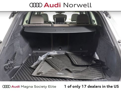 Used 2025 Audi Q5 2.0T Premium w/ Convenience Package image 16