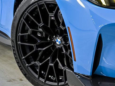 Used 2025 BMW M4 CS AWD/4WD image 3