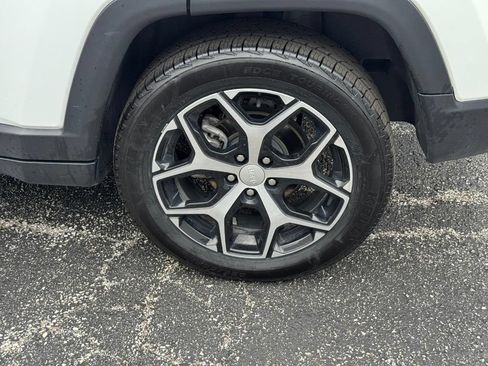 Used 2024 Jeep Compass Limited AWD/4WD image 10
