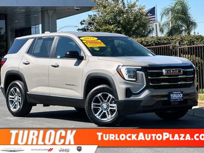 Used 2025 GMC Terrain Elevation