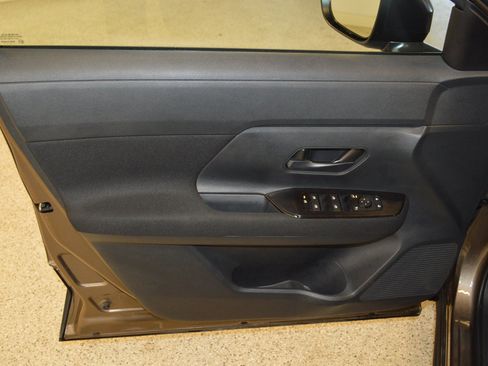 Used 2025 Nissan Kicks S FWD image 14