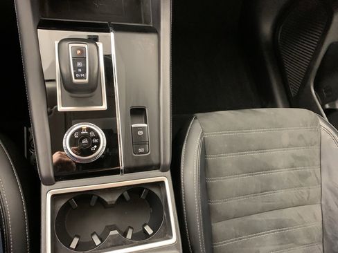 Used 2024 Mitsubishi Outlander SE Black Edition image 25