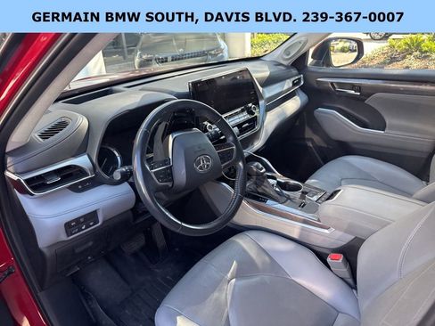 Used 2021 Toyota Highlander Platinum image 38