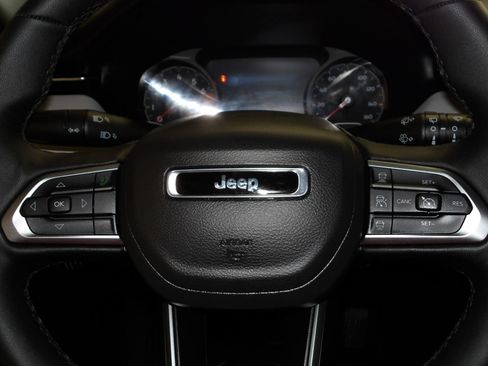 Used 2023 Jeep Compass Limited AWD/4WD image 8