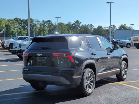New 2026 Chevrolet Equinox LT w/ Convenience Package II FWD image 7