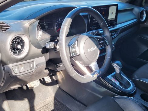 Certified 2022 Kia Forte GT-Line image 2