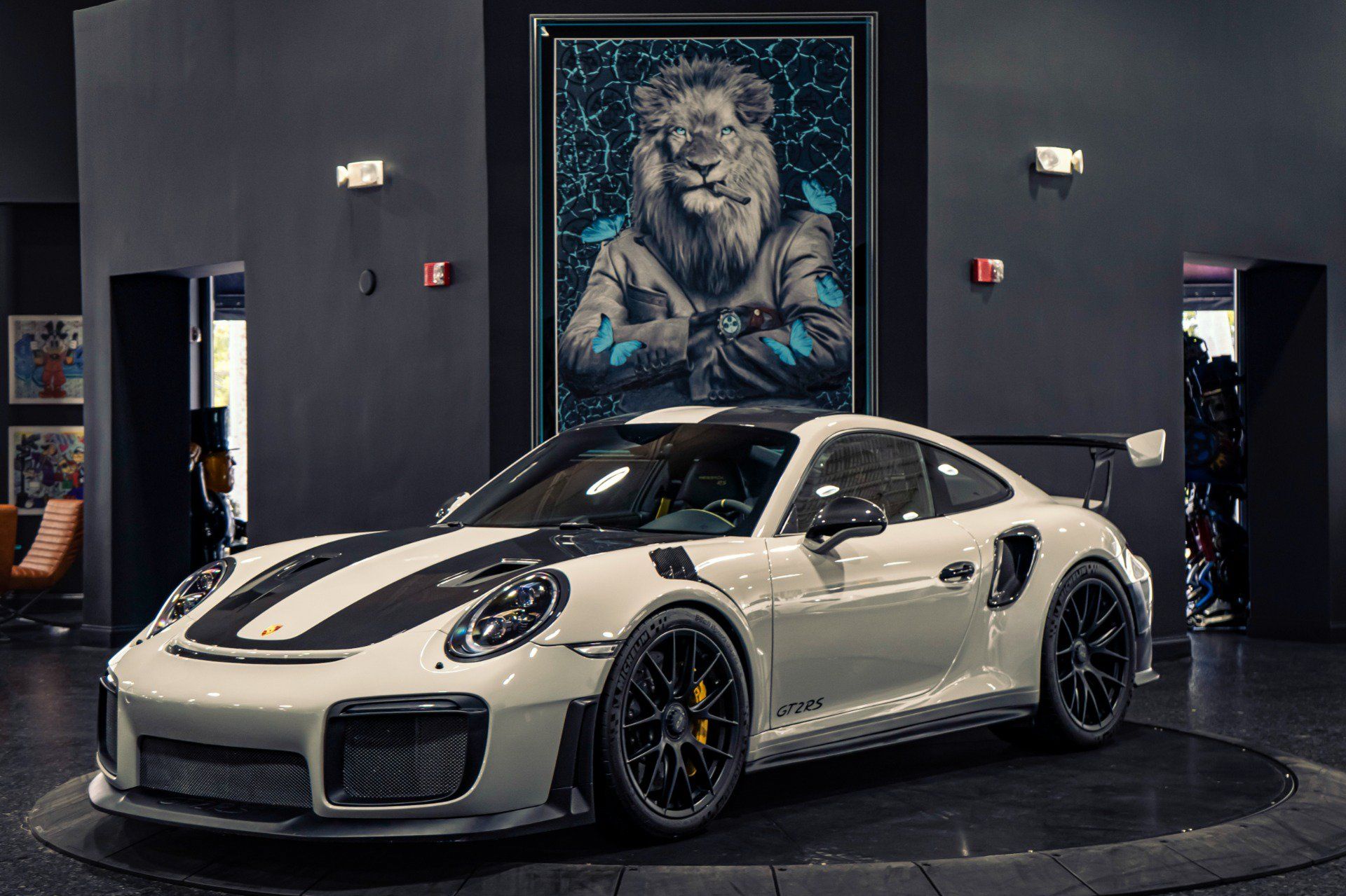 Used 2018 Porsche 911 GT2 RS w/ Weissach Package RWD image 1