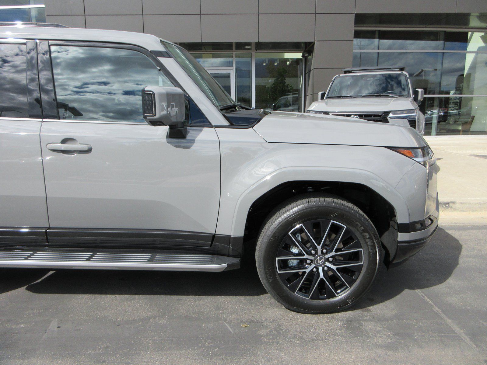 Used 2026 Lexus GX 550 w/ Cold Area Package AWD/4WD image 12