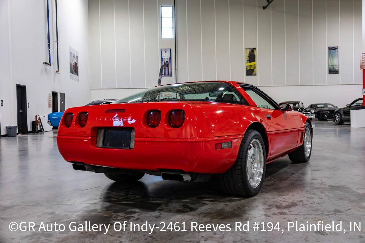 Used 1996 Chevrolet Corvette Coupe RWD image 23