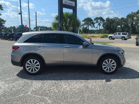 Used 2020 Mercedes-Benz GLC 300 w/ Premium Package image 8