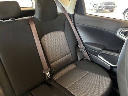 Used 2025 Kia Soul LX w/ LX Technology Package FWD image 35