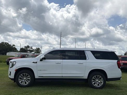 Used 2021 GMC Yukon XL Denali RWD image 11