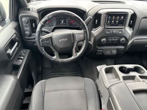 Used 2019 Chevrolet Silverado 1500 Custom Trail Boss w/ Custom Convenience Package image 18