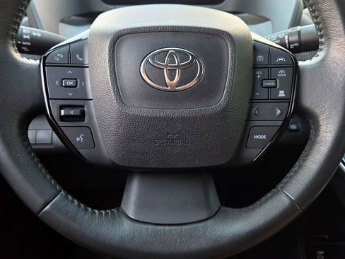 Used 2023 Toyota bZ4X AWD image 26