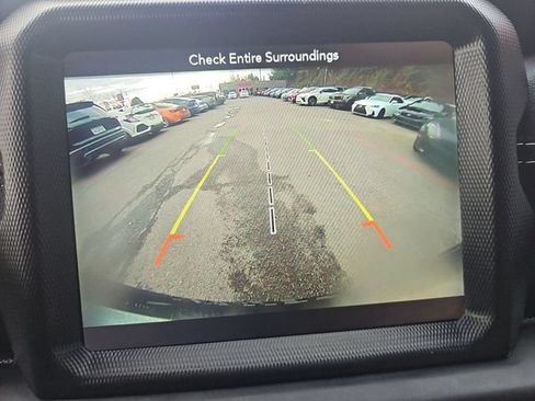 Used 2019 Jeep Wrangler Unlimited Sahara AWD/4WD image 31