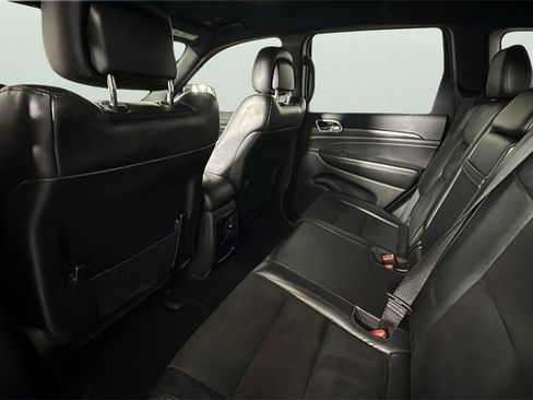 Used 2020 Jeep Grand Cherokee Laredo w/ Laredo X Package image 23