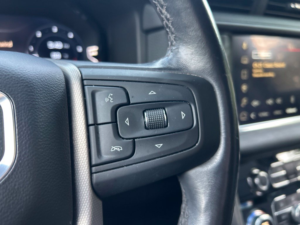 Used 2023 GMC Yukon Denali w/ Advanced Technology Package AWD/4WD image 29