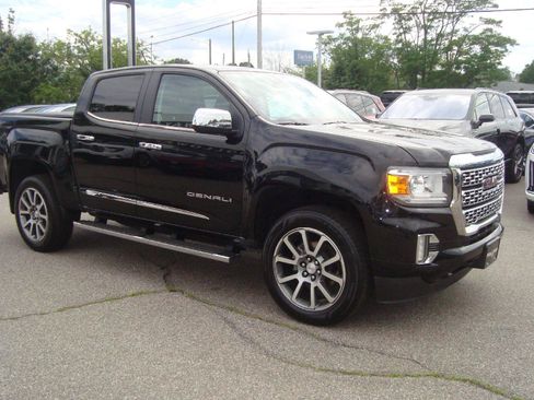 Certified 2022 GMC Canyon Denali image 24