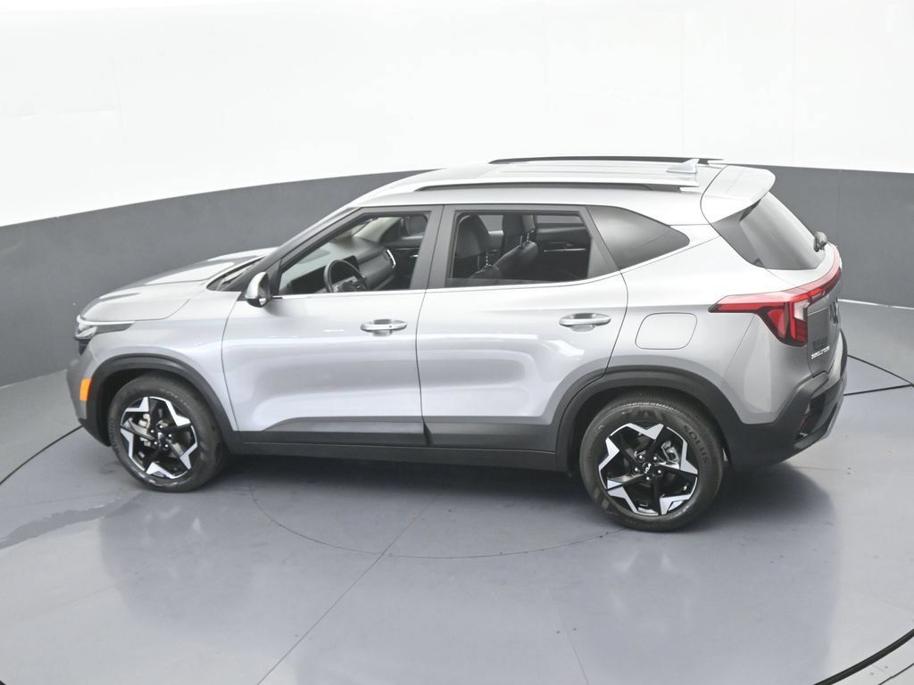 Used 2025 Kia Seltos EX w/ EX Sunroof Package FWD image 45