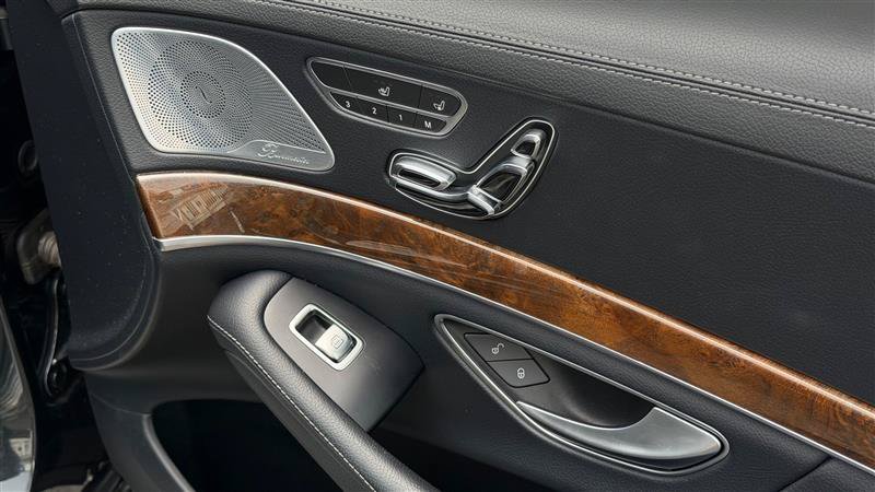 Used 2015 Mercedes-Benz S 550 4MATIC Sedan image 37