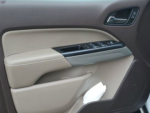 Used 2018 GMC Canyon SLT image 22