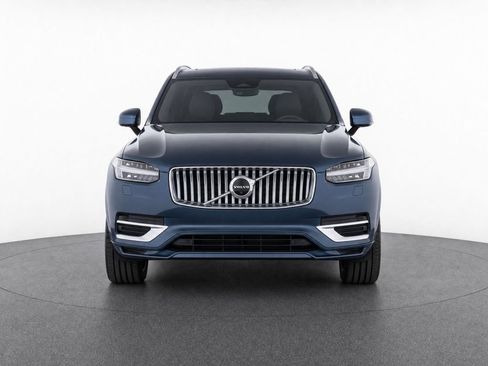 Certified 2023 Volvo XC90 T8 Ultimate w/ Lounge Package AWD/4WD image 5