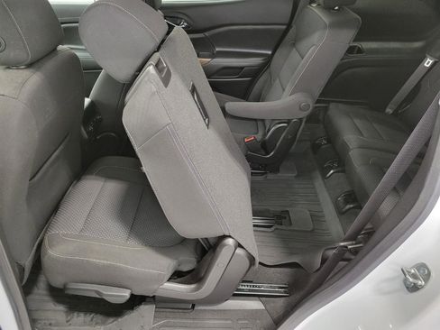 Used 2023 GMC Acadia SLE w/ Driver Convenience Package image 25