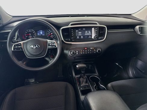 Used 2020 Kia Sorento L FWD image 17