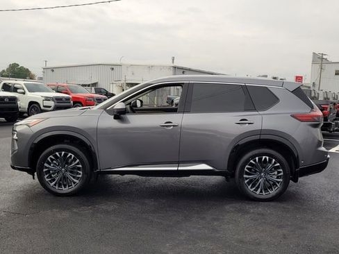 New 2026 Nissan Rogue Platinum w/ Tech Package AWD/4WD image 4
